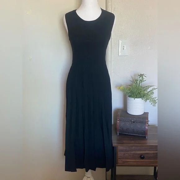 Chic Black Sleeveless Dress‎ women size small - Picture 2 of 8